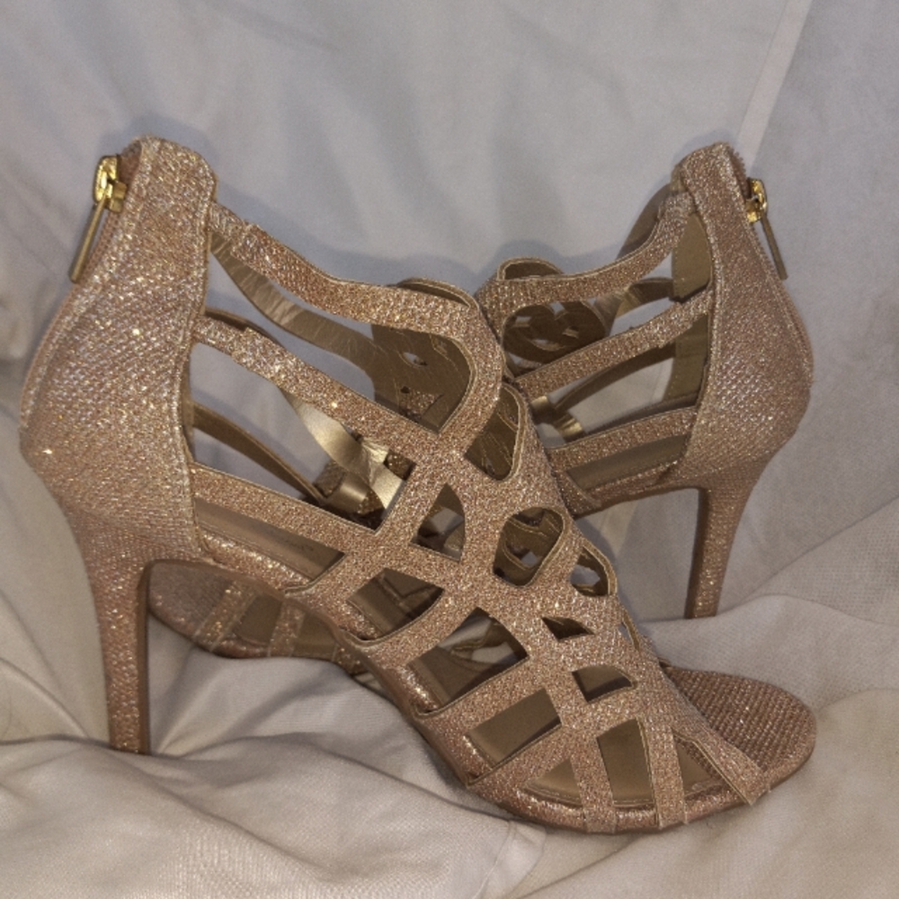 Madeline Stuart High Heel Open Toe Cutout Gold Sz 8 Rhinestones preowned.